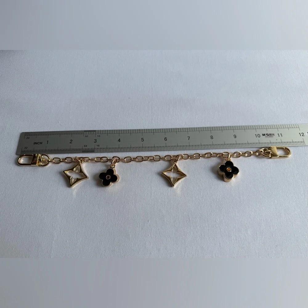 Bag accessories unbranded 2 scarfs and 1 chain set